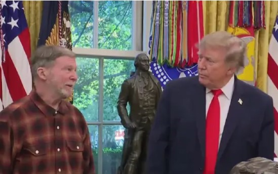 "Дурні люди хотіли санкцій": Трамп пояснив відмову від нових обмежень проти РФ "Дурні люди хотіли санкцій": Трамп пояснив відмову від нових обмежень проти РФ